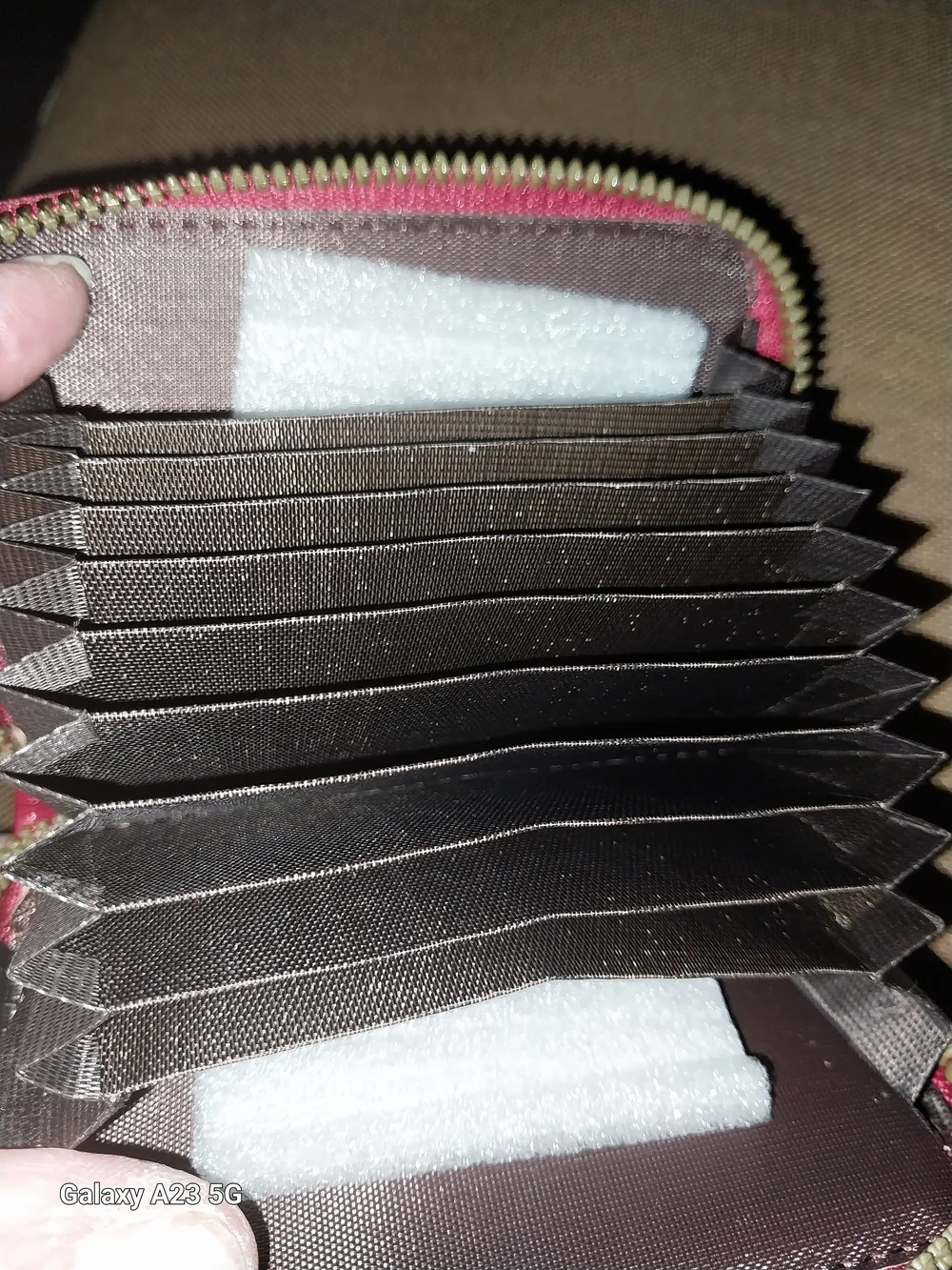 Unbranded Hard Shell Sparkling Red Women's Zip Card Wallet/Wristlet